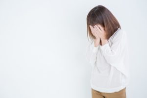 月経前症候群・PMSの原因と対策について